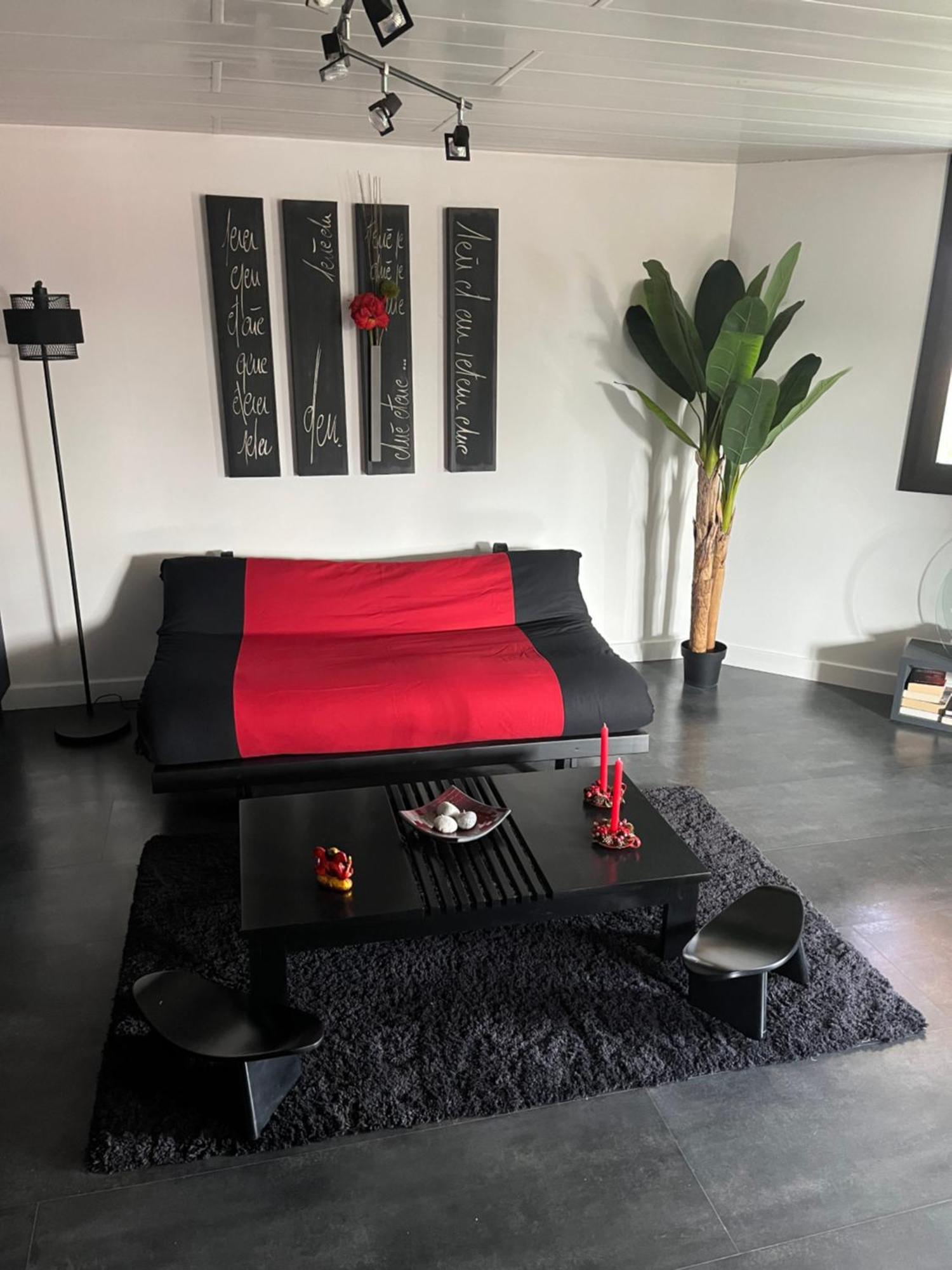 Comme Dans Un Ecrin - T2 De 50 M² Avec Jardin, Terrasse Et Piscine Apartment Vernaison Bagian luar foto