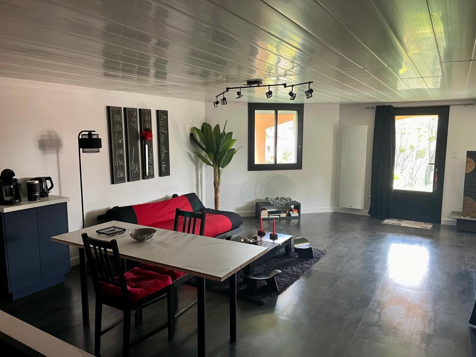 Comme Dans Un Ecrin - T2 De 50 M² Avec Jardin, Terrasse Et Piscine Apartment Vernaison Bagian luar foto